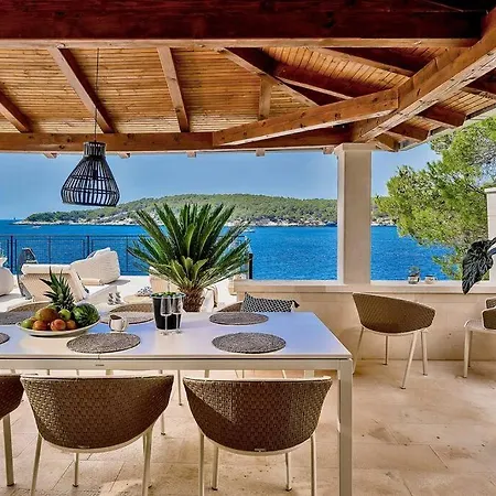 Seaside Vesna